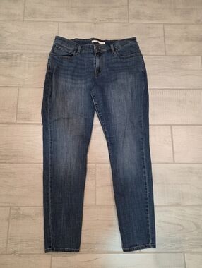 Levi's 711 Skinny Jeans Women's Size 16W Medium Wash Blue Stretch Denim